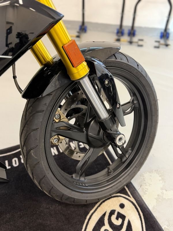 fc4ce53f0bf4bbff5ce1e3a34a7de1a5