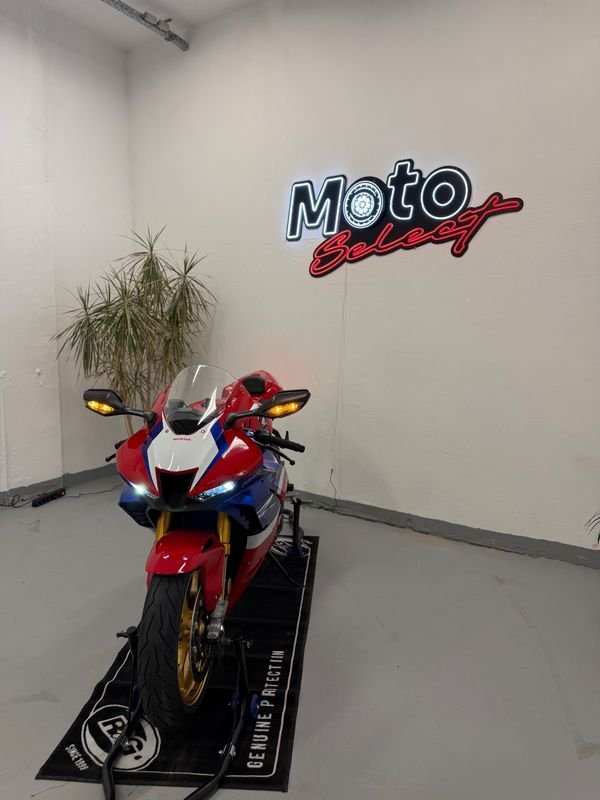 b53b24c464c04afc7baa566c73d6a76b