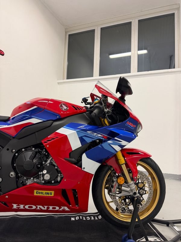 09342eb76ce32d8d1f25ea7c5449f1e7